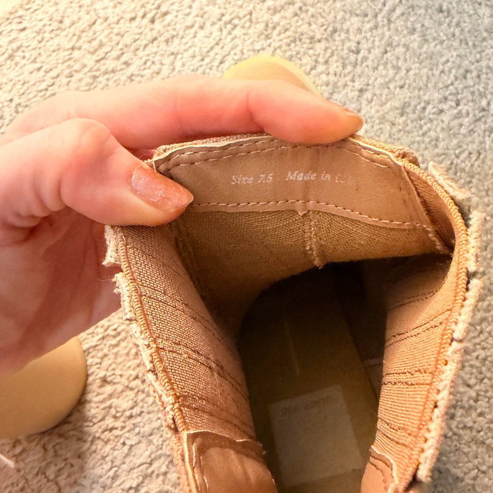 Stylish Tan Ankle Boots - Picture 5 of 5